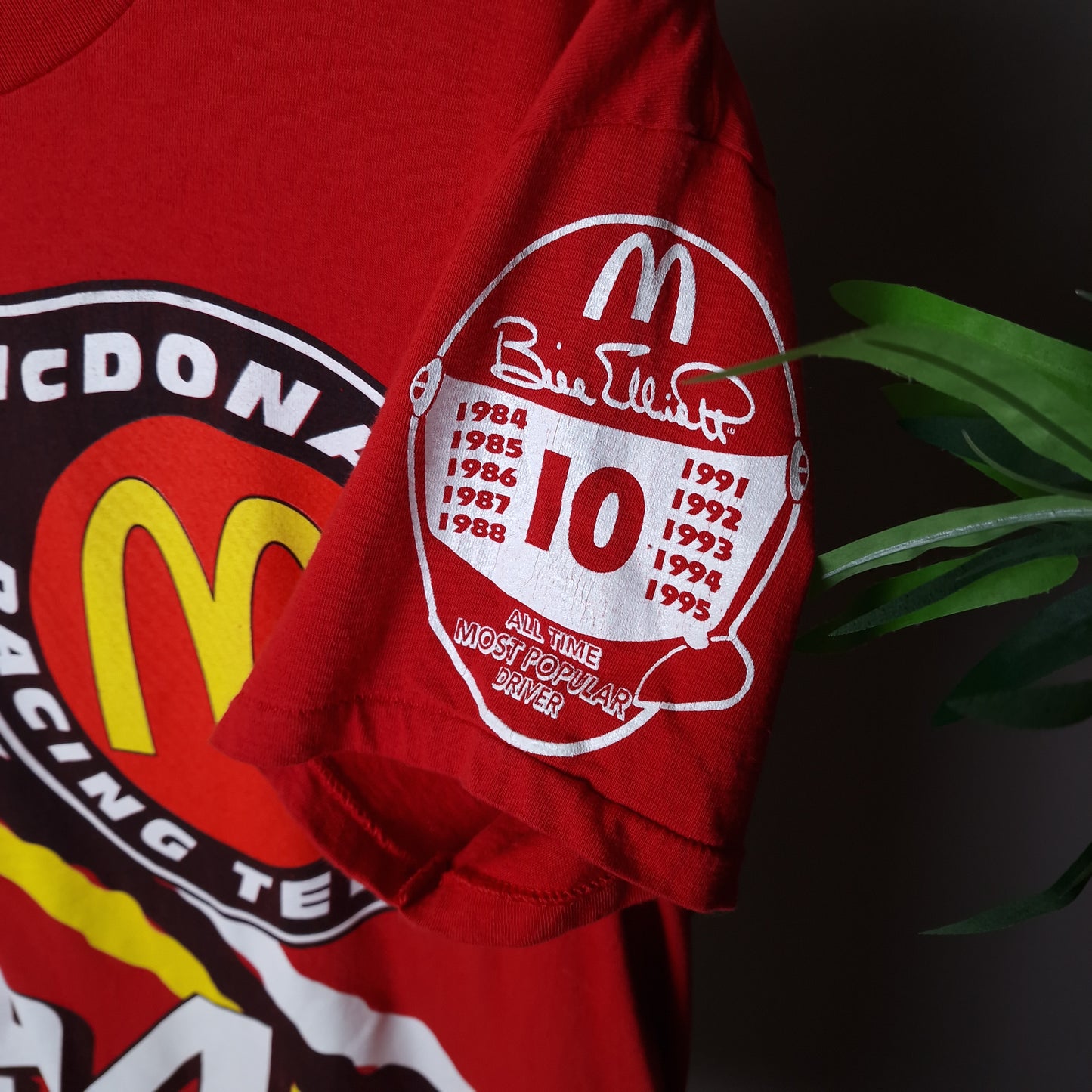 Vintage Nascar Mcdonalds racing team t-shirt in red - large