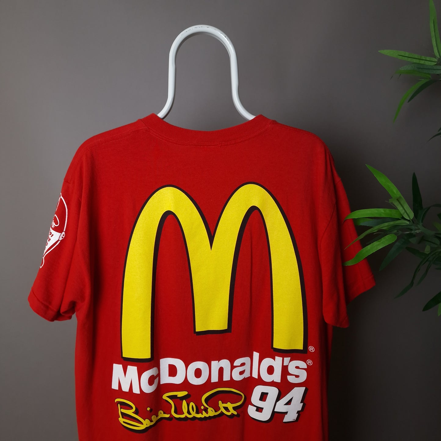 Vintage Nascar Mcdonalds racing team t-shirt in red - large