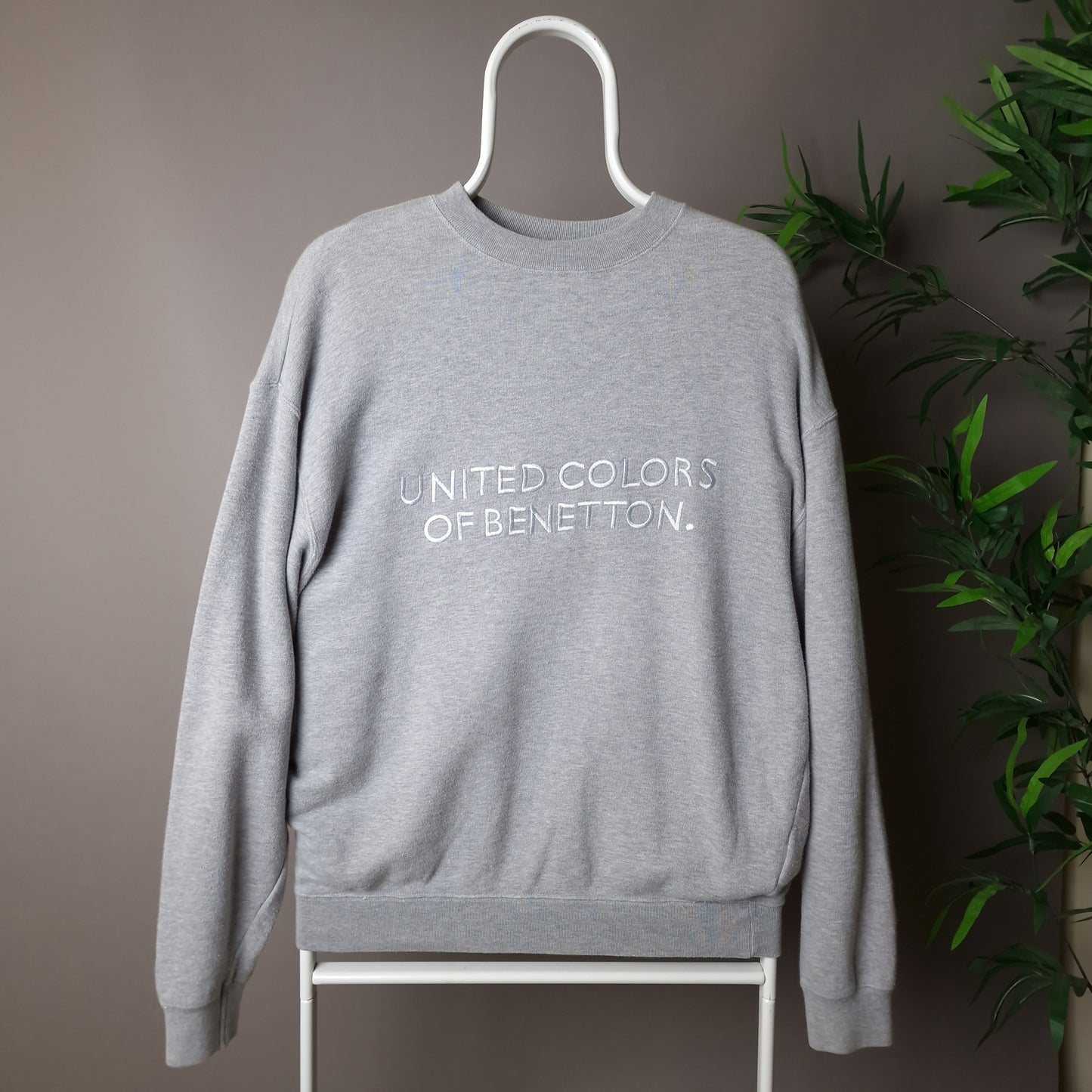 Vintage United Colors Of Benetton sweatshirt in grey - medium