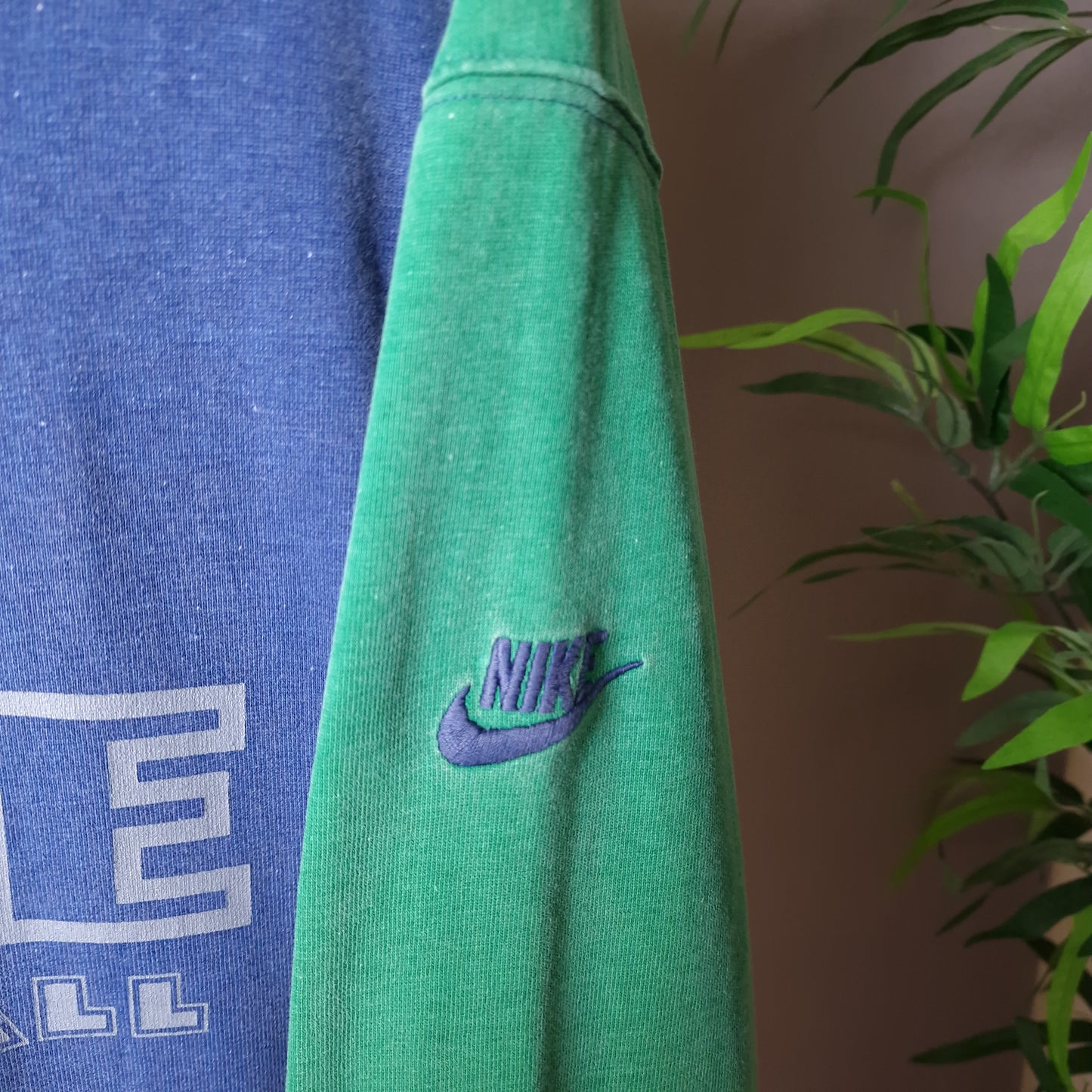 90s Nike Basketball lightweight sweatshirt in green and blue - medium