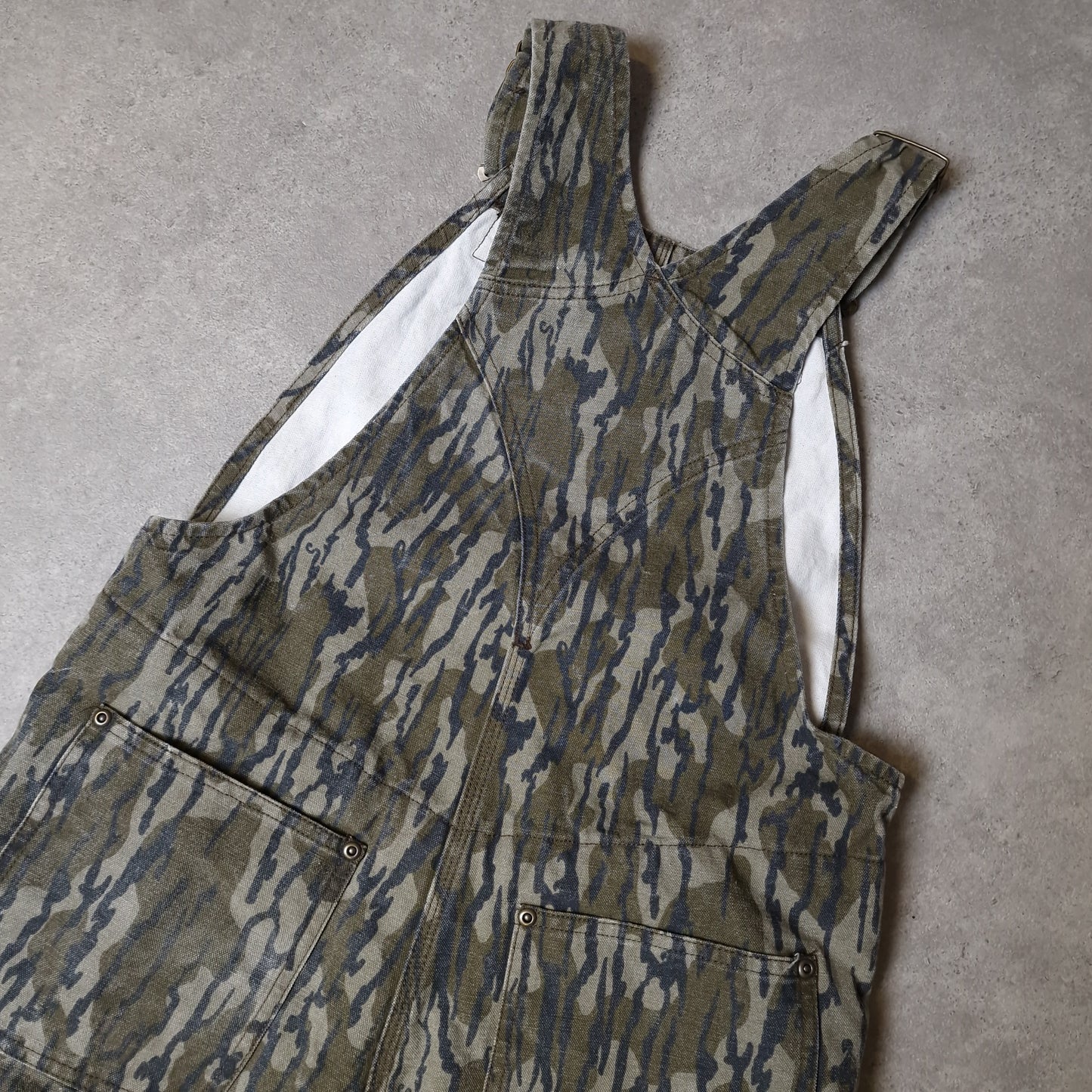 Carhartt quilted real tree dungarees - small