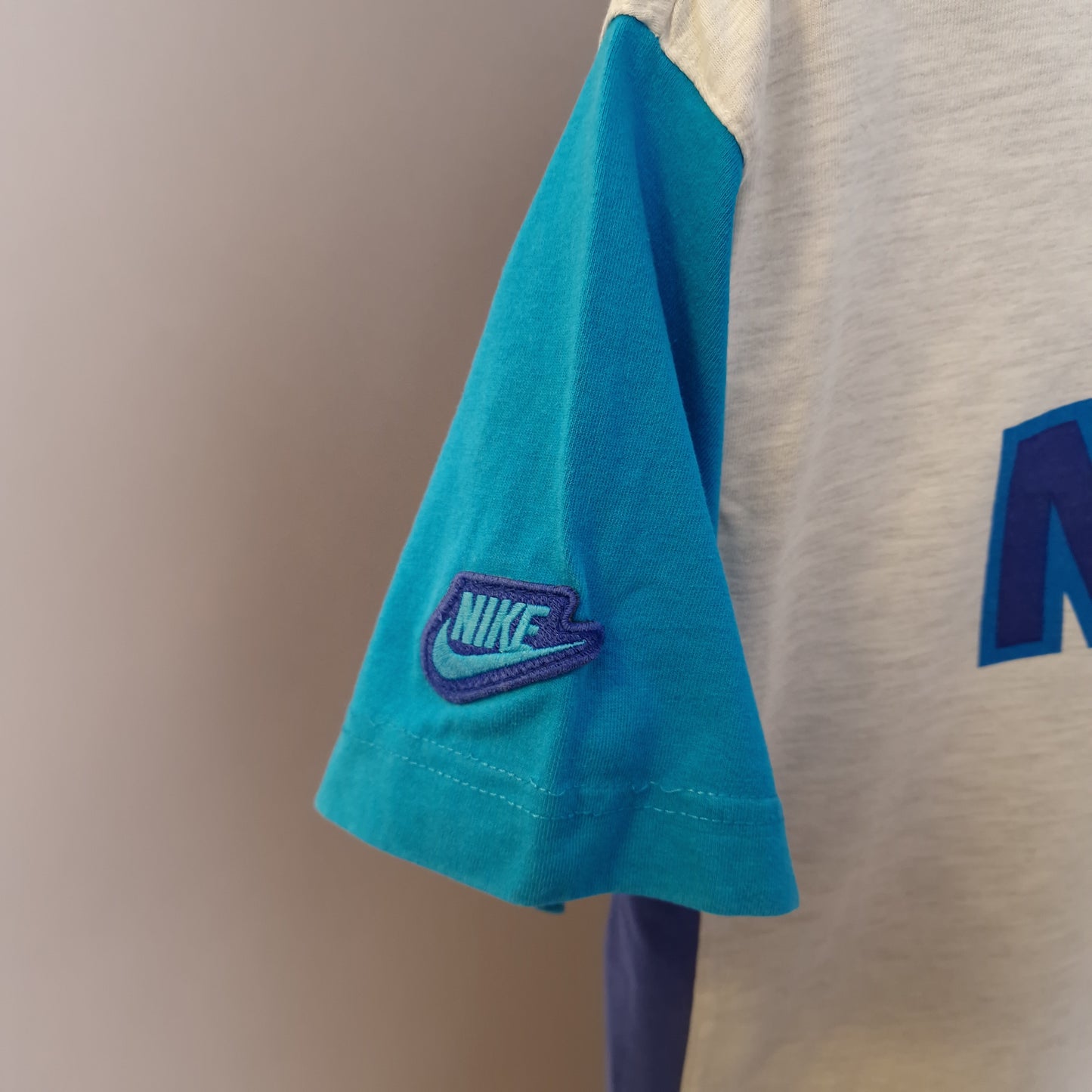 90s Nike basketball t-shirt in grey and blue - XS/S