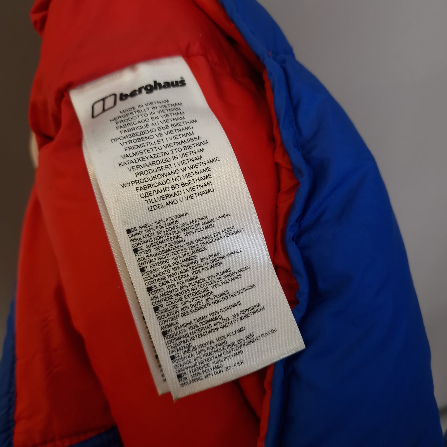 Berghaus 600 hydro down puffer jacket in blue and red - XXL