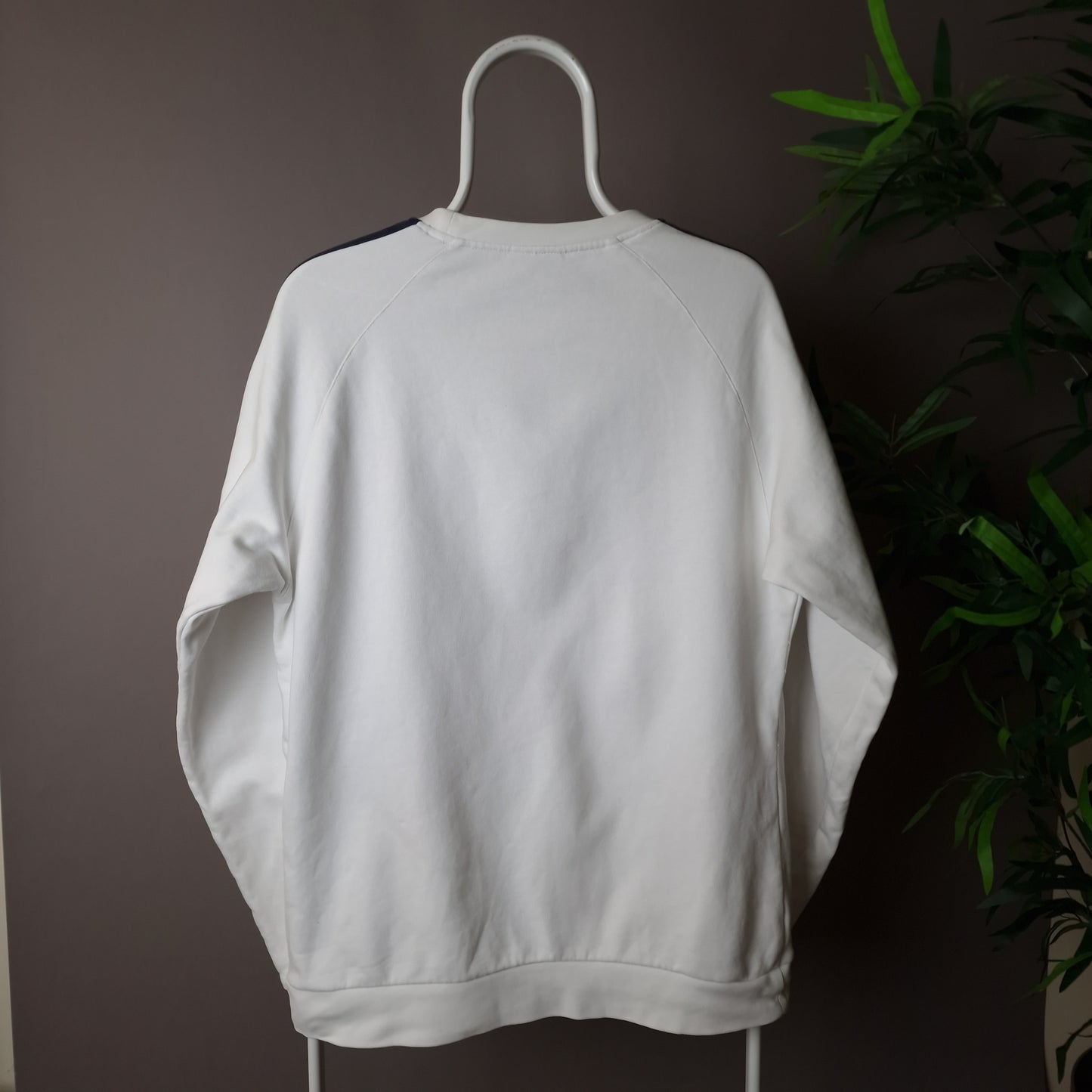 Vintage Adidas sweatshirt in white - large