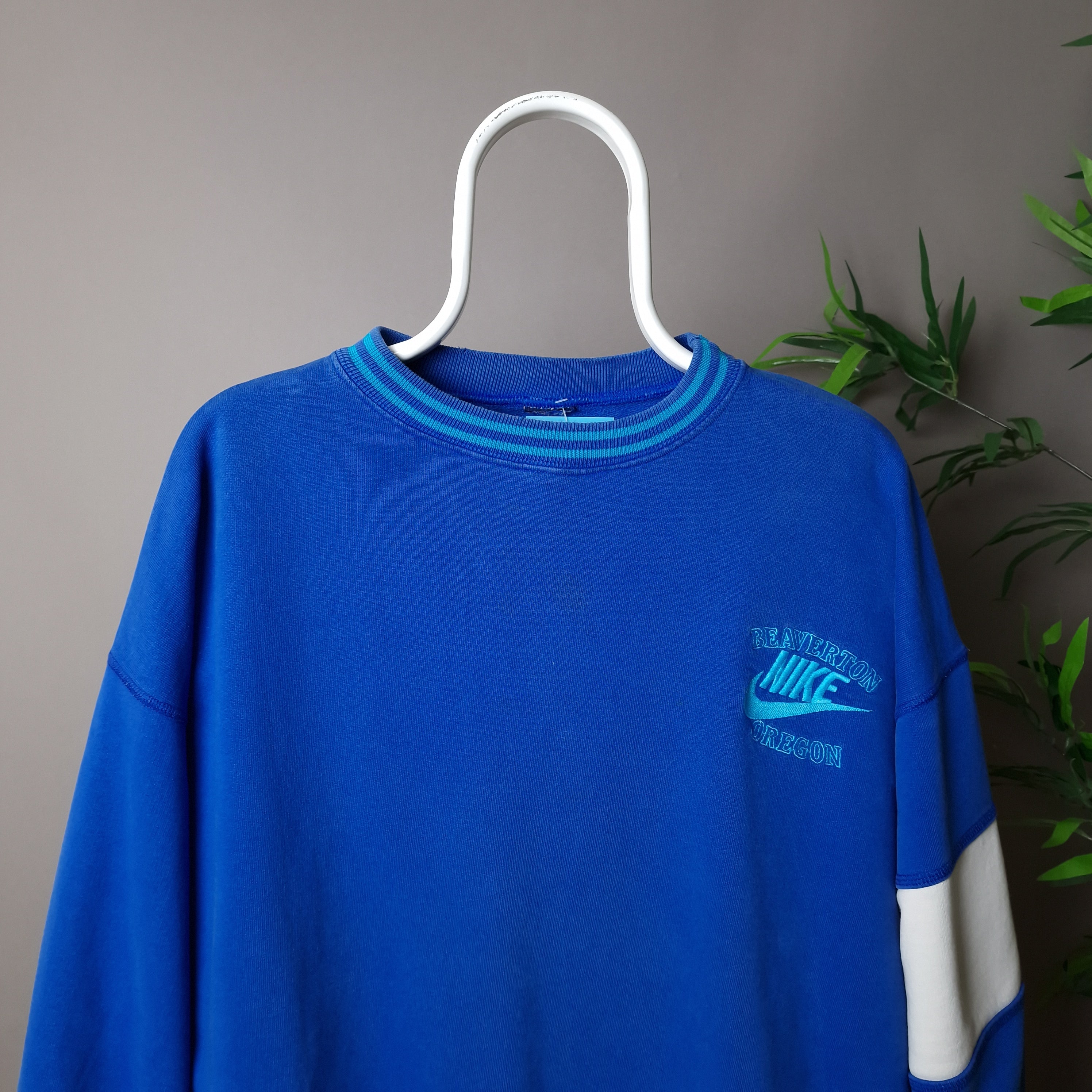 80s shop nike sweatshirt