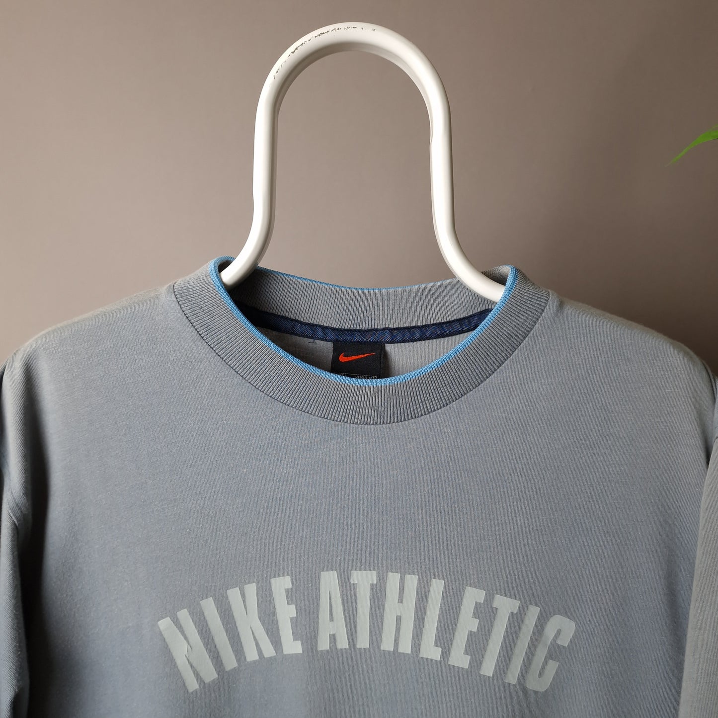 Vintage Nike Athletic t-shirt in grey and baby blue - large