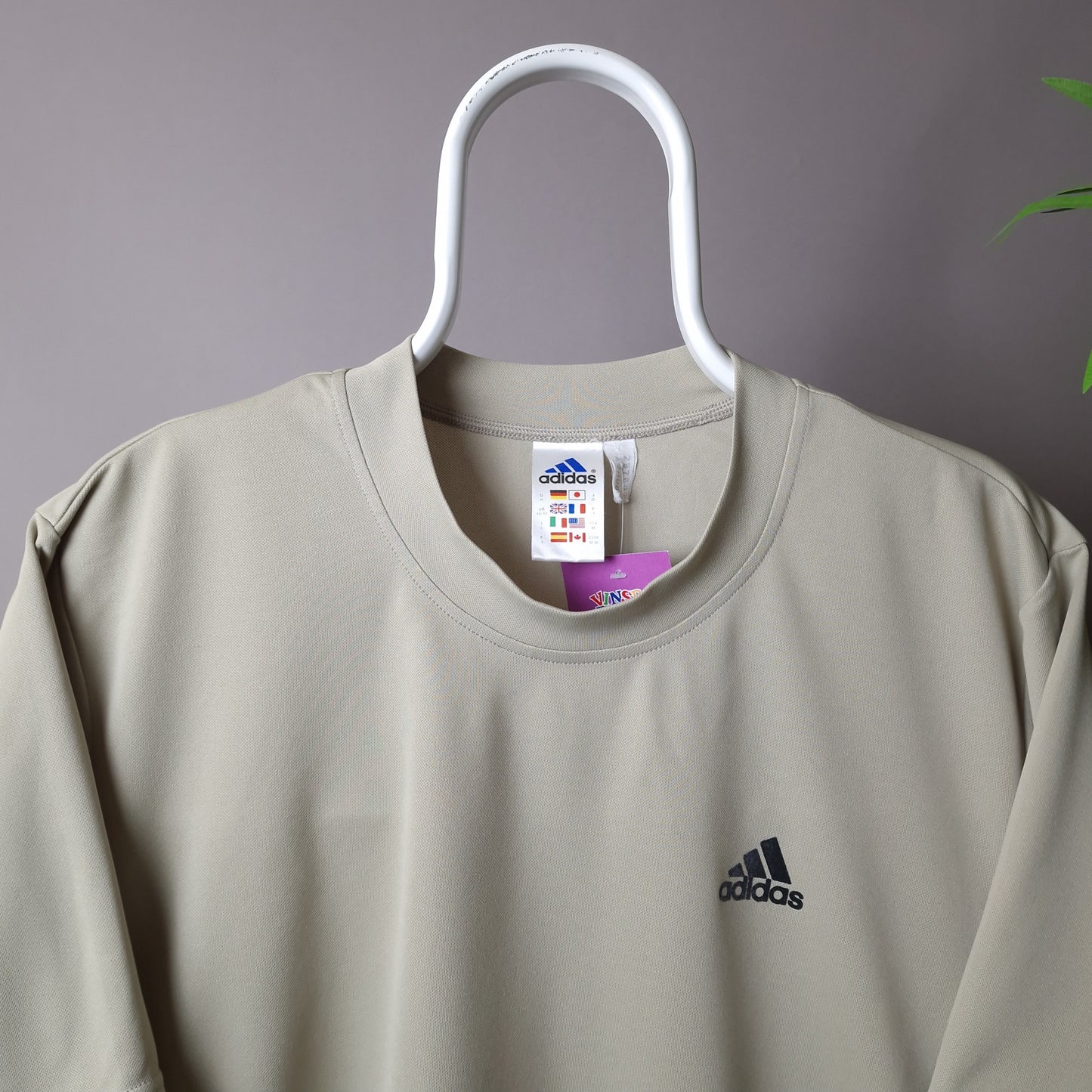 Vintage Adidas t-shirt in cream - medium