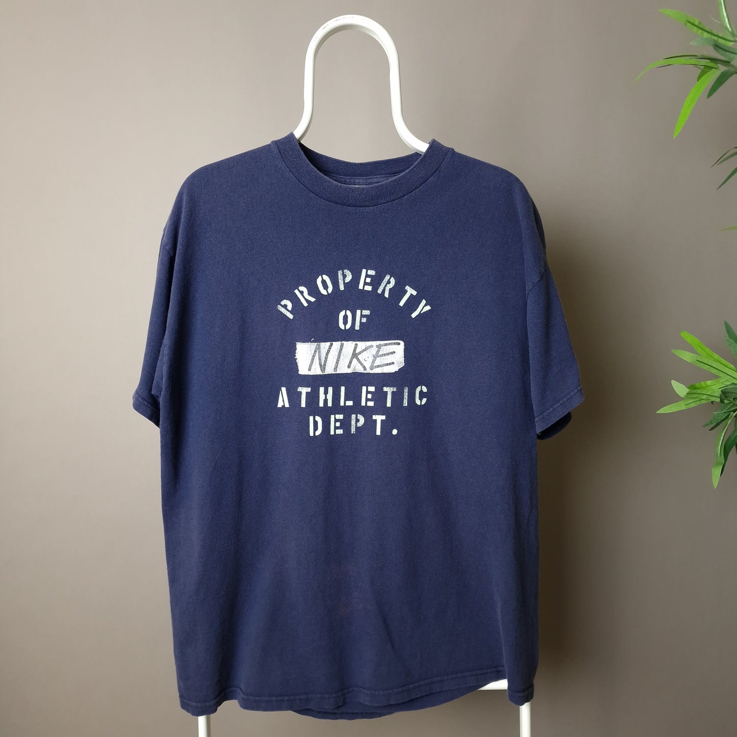 Vintage Nike t-shirt in blue - medium