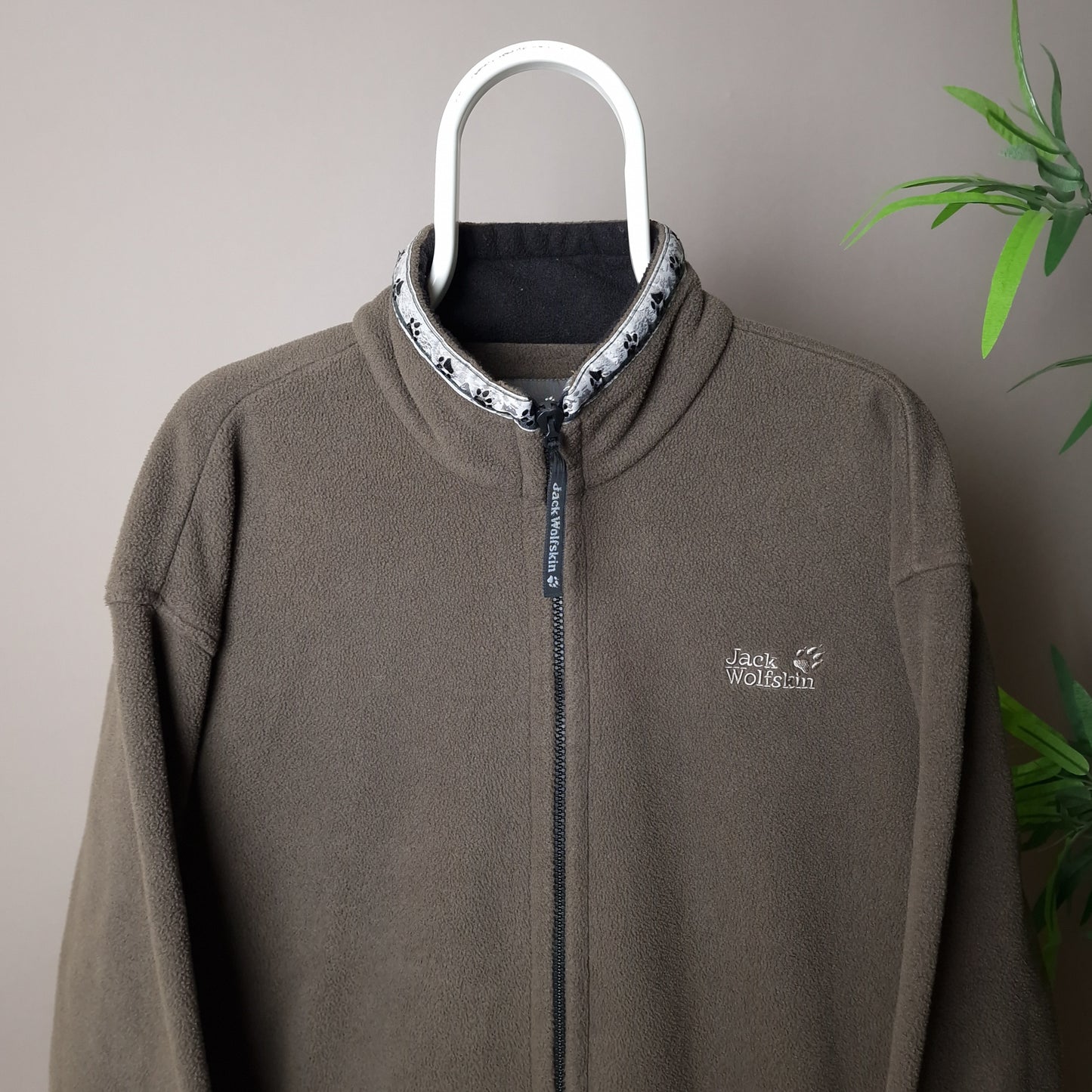 Vintage Jack wolfskin full zip fleece in khaki green - medium