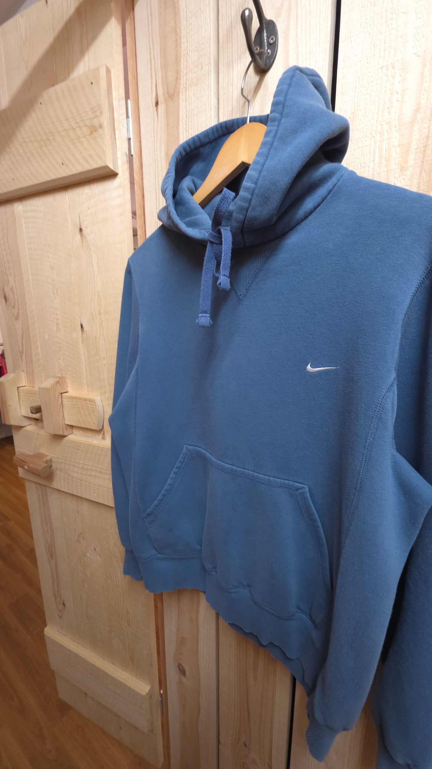 vintage 00s Nike hoodie in blue - small