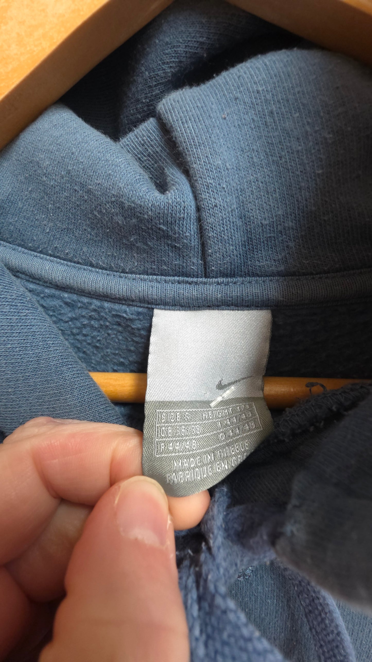 vintage 00s Nike hoodie in blue - small