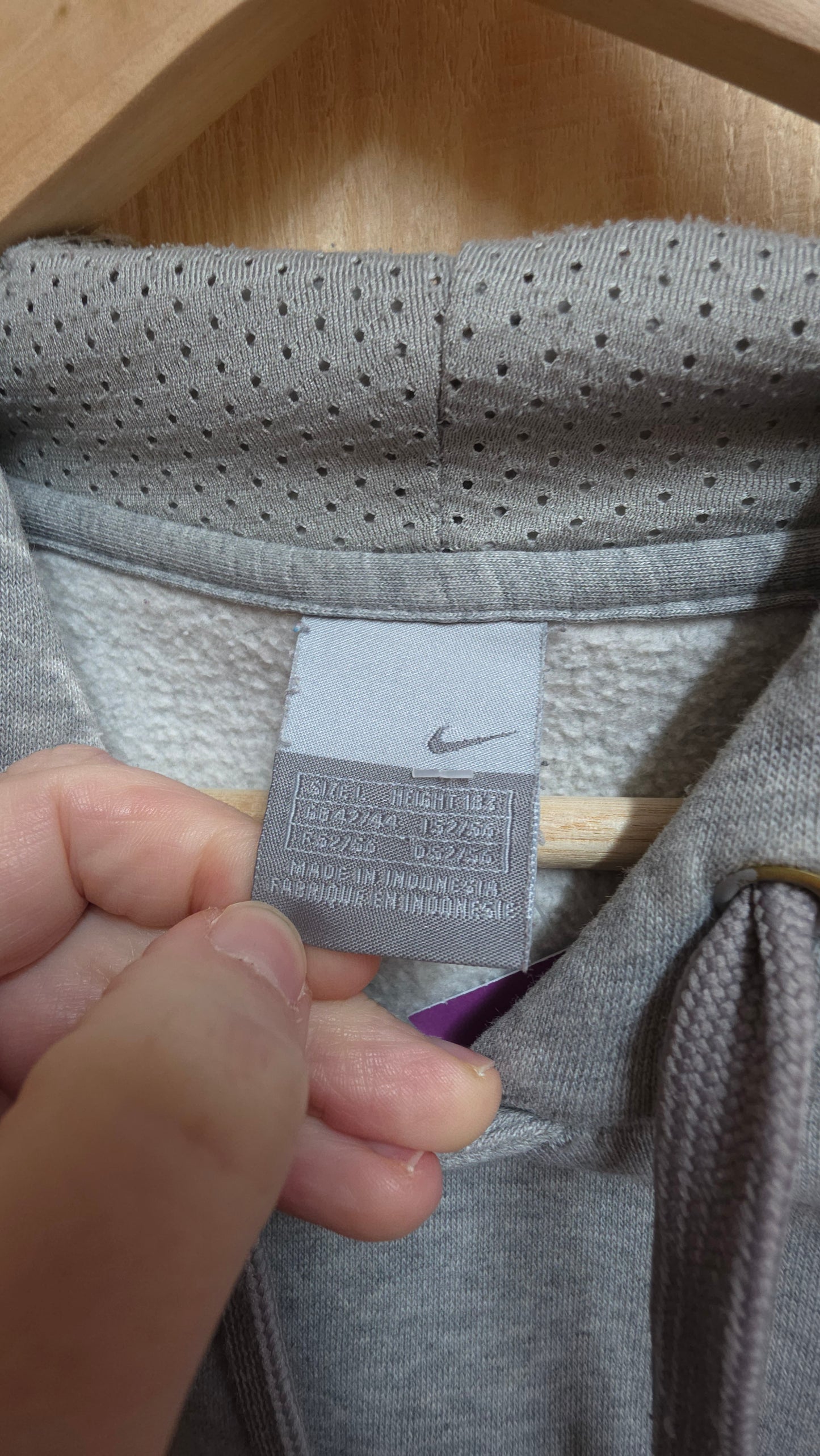 vintage 00s nike spellout hoodie in grey boxy fit - large