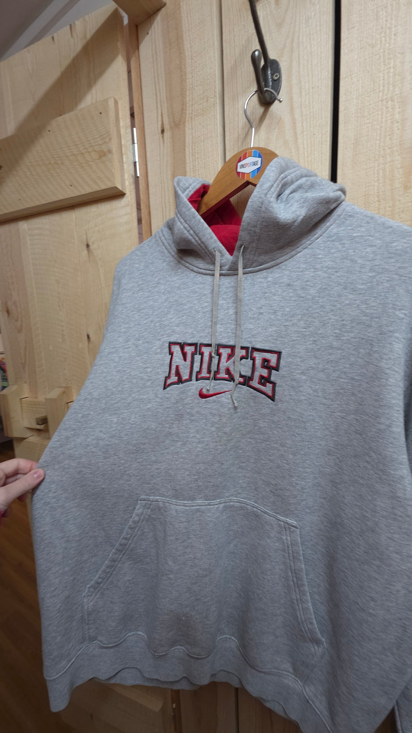 vintage 00s Nike spellout hoodie in grey and red - medium
