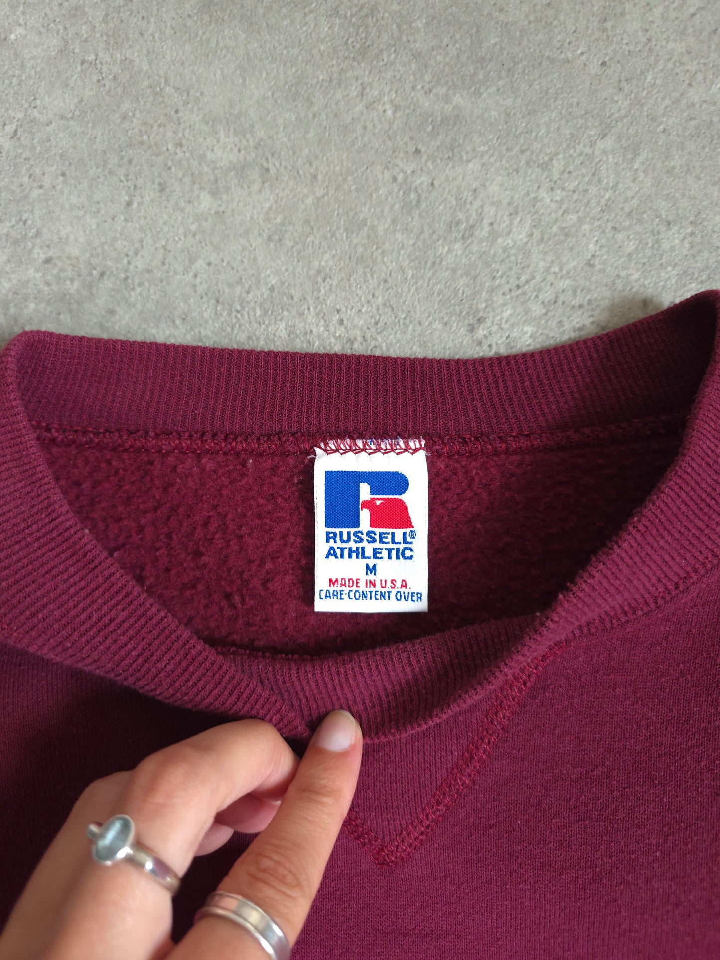 vintage russell athletic blank sweatshirt in burgundy - medium