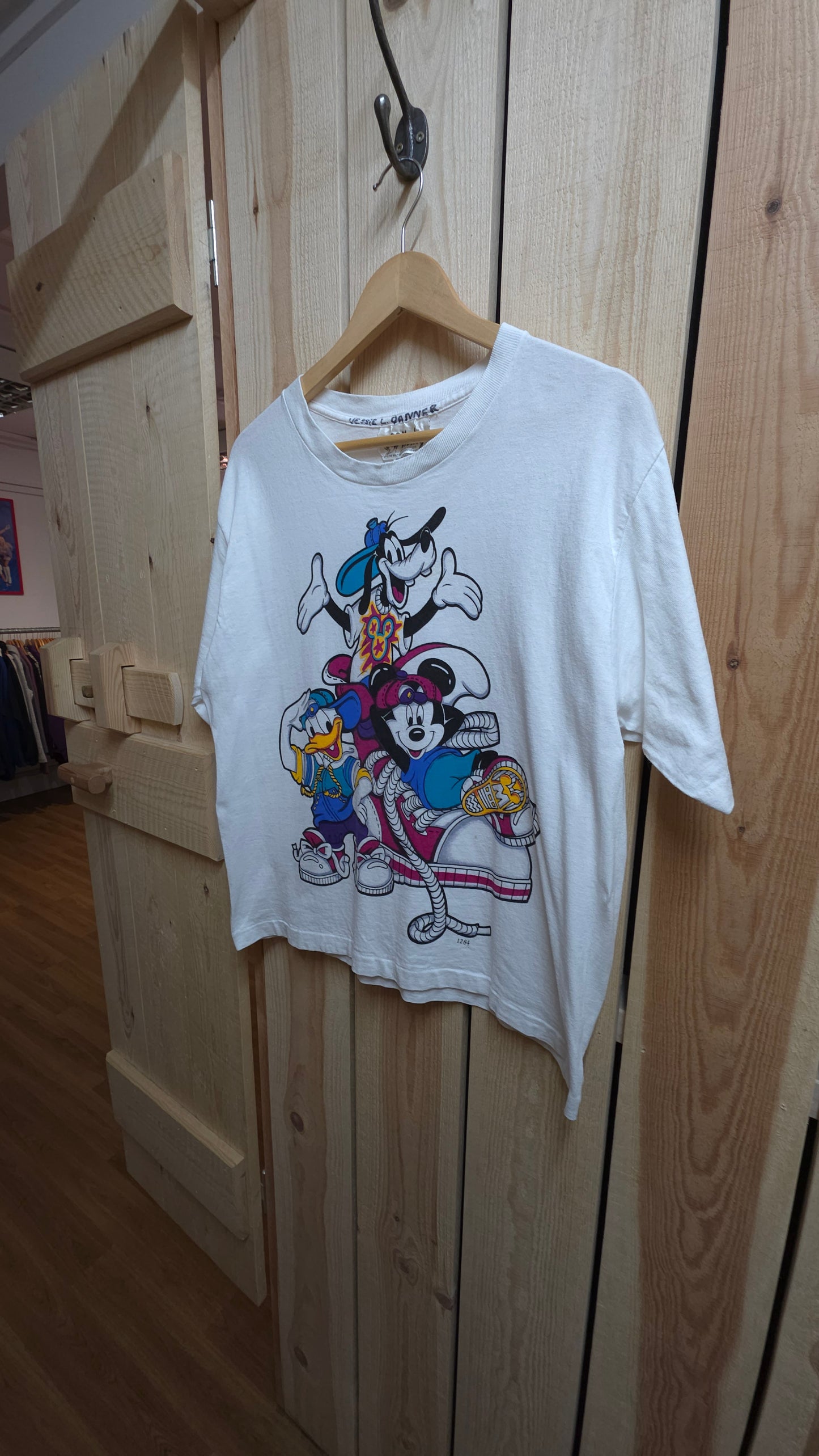 Vintage Disney Mickey by Jerry Leigh graphic single stitch t-shirt in white - boxy medium