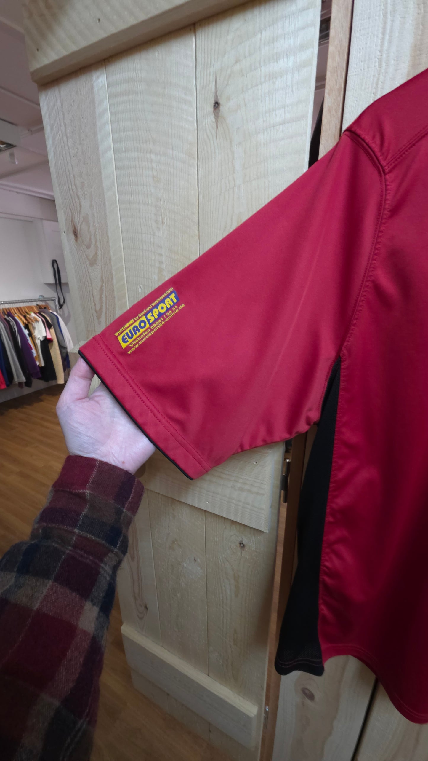Vintage Nike dri fit t-shirt in red and black - XL