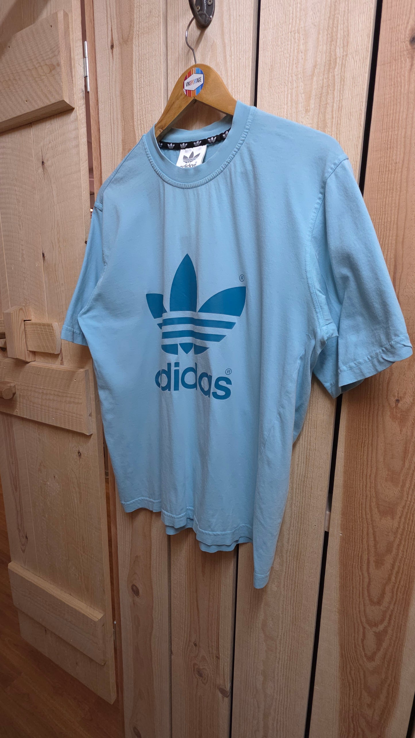 Vintage adidas originals t-shirt in baby blue - boxy medium/large