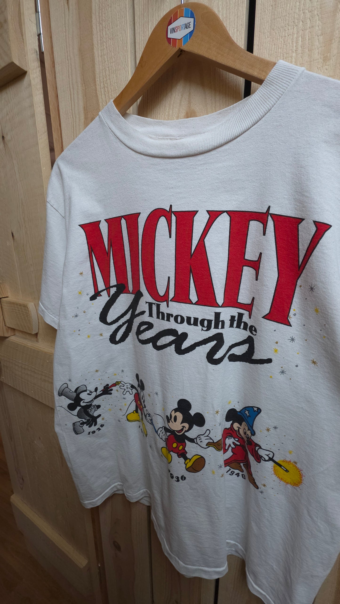 Rare 90s Disney designs Mickey through the years single stitch graphic t-shirt in white - large