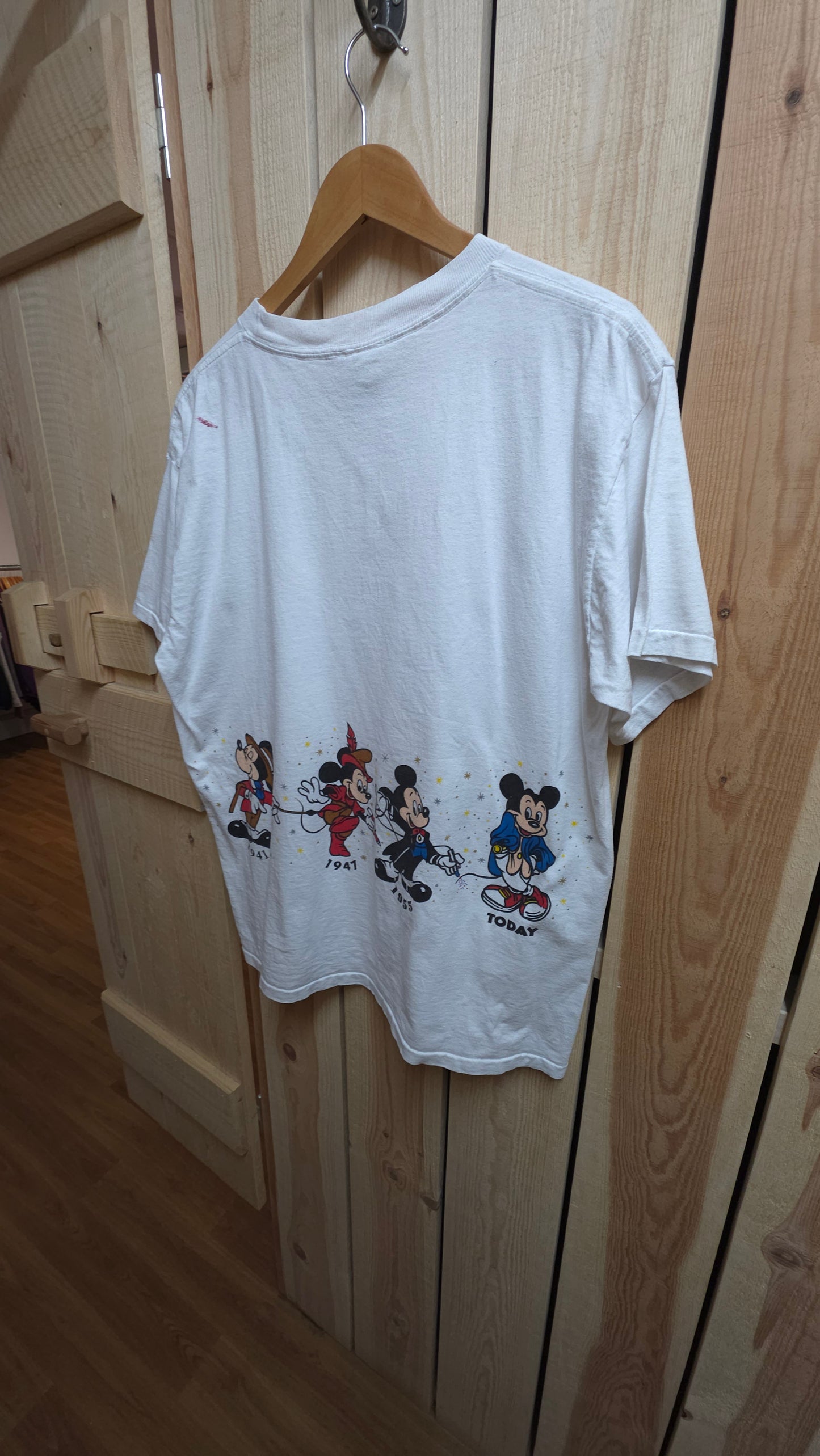 Rare 90s Disney designs Mickey through the years single stitch graphic t-shirt in white - large