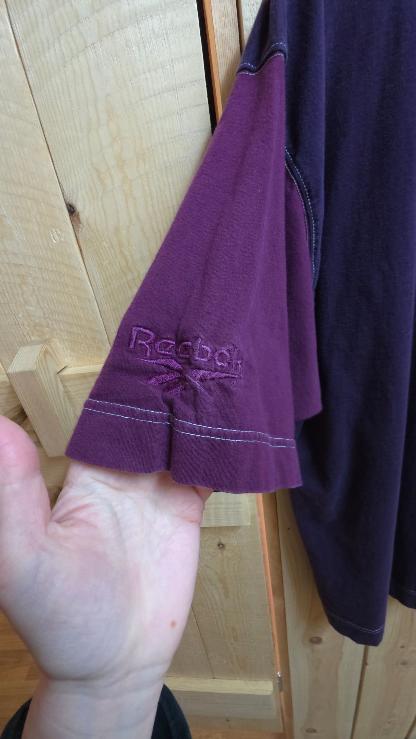 Vintage 90s Reebok graphic t-shirt in purple and blue - XXL
