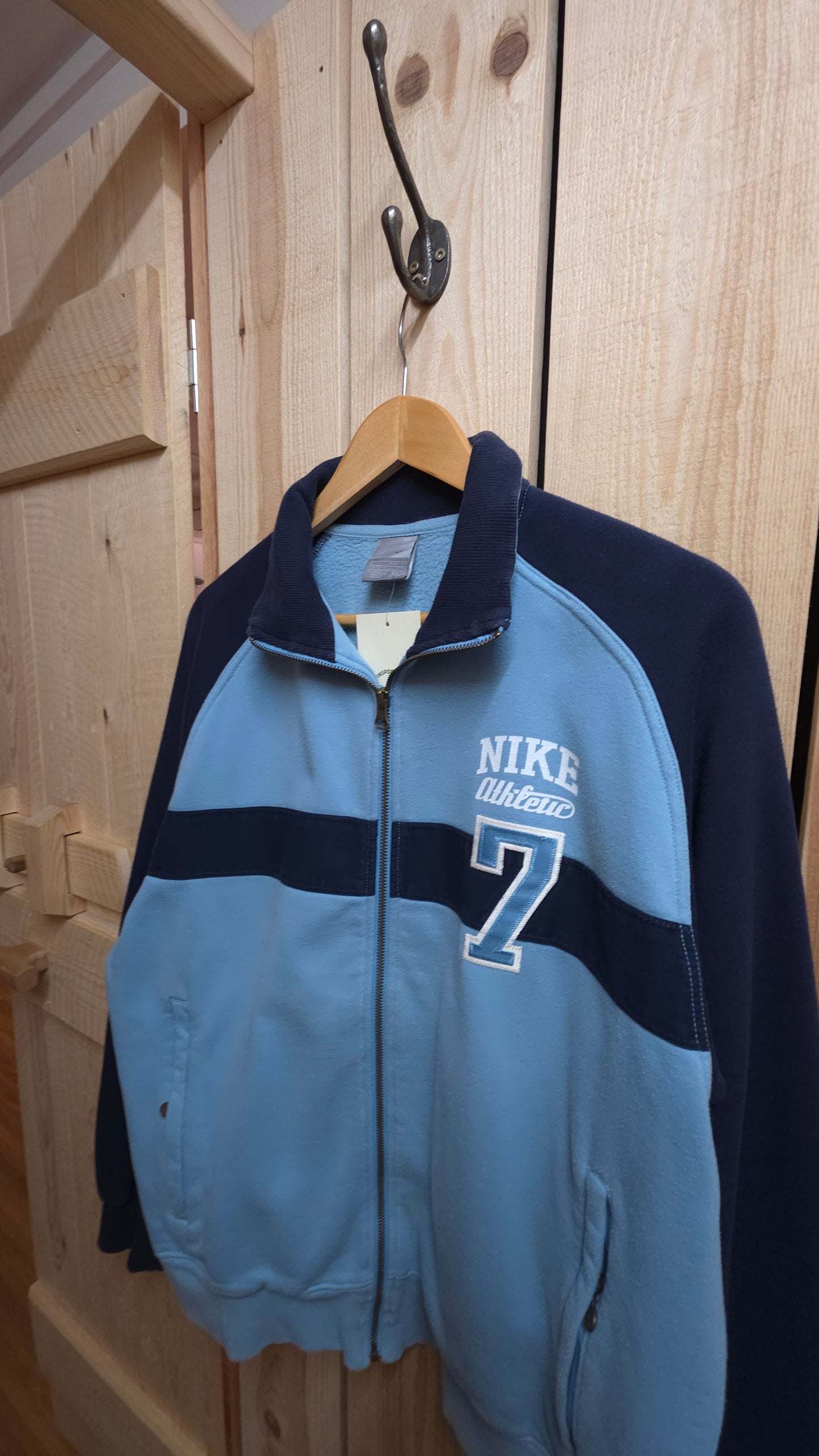 Vintage 00s Nike zip up sweatshirt in baby blue and navy - size large