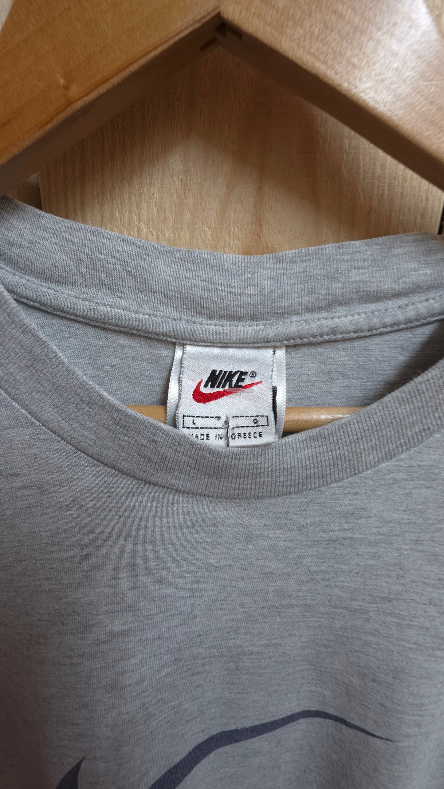 Vintage 90s Nike t-shirt in grey - size large