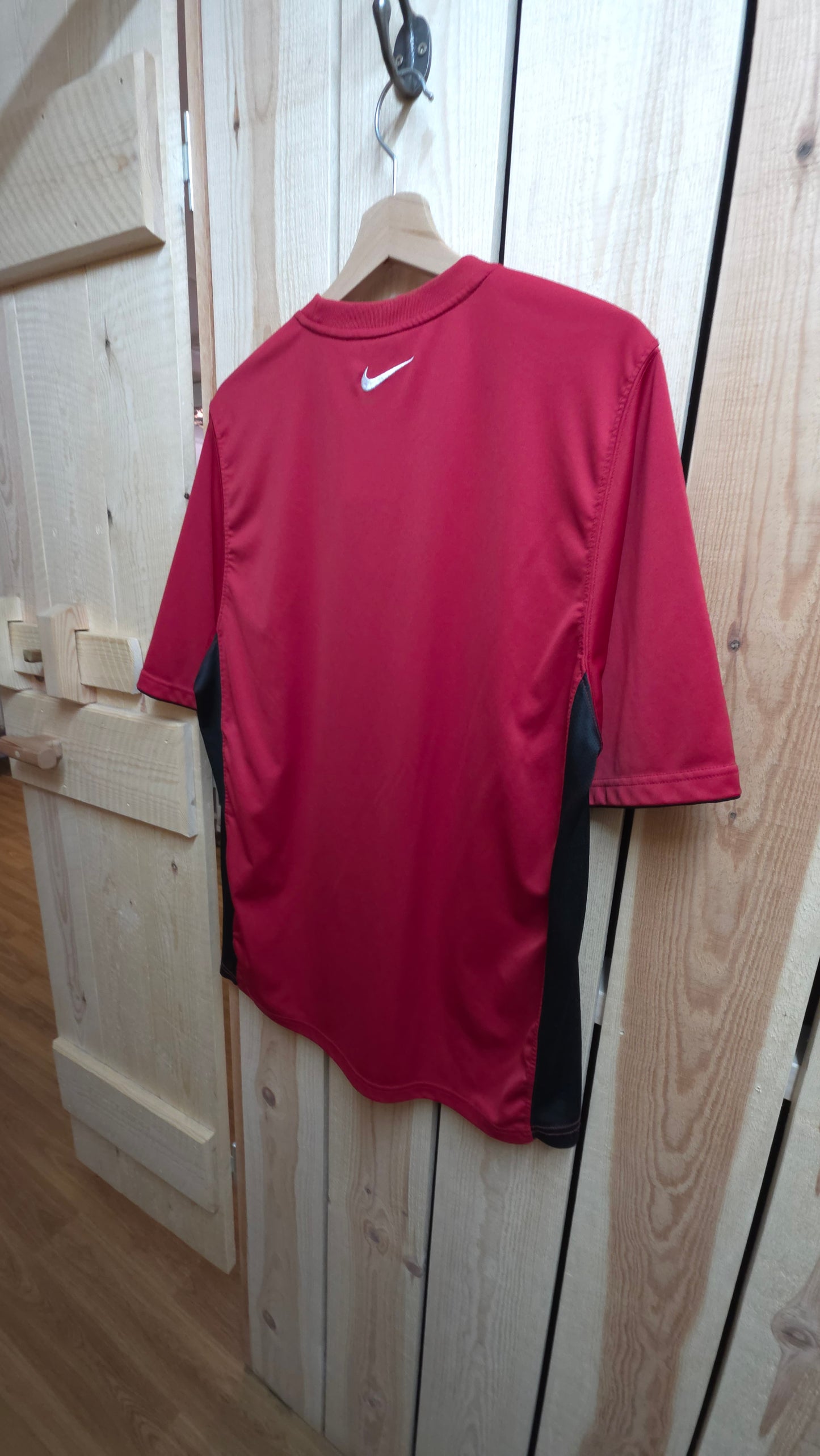 Vintage Nike dri fit t-shirt in red and black - XL