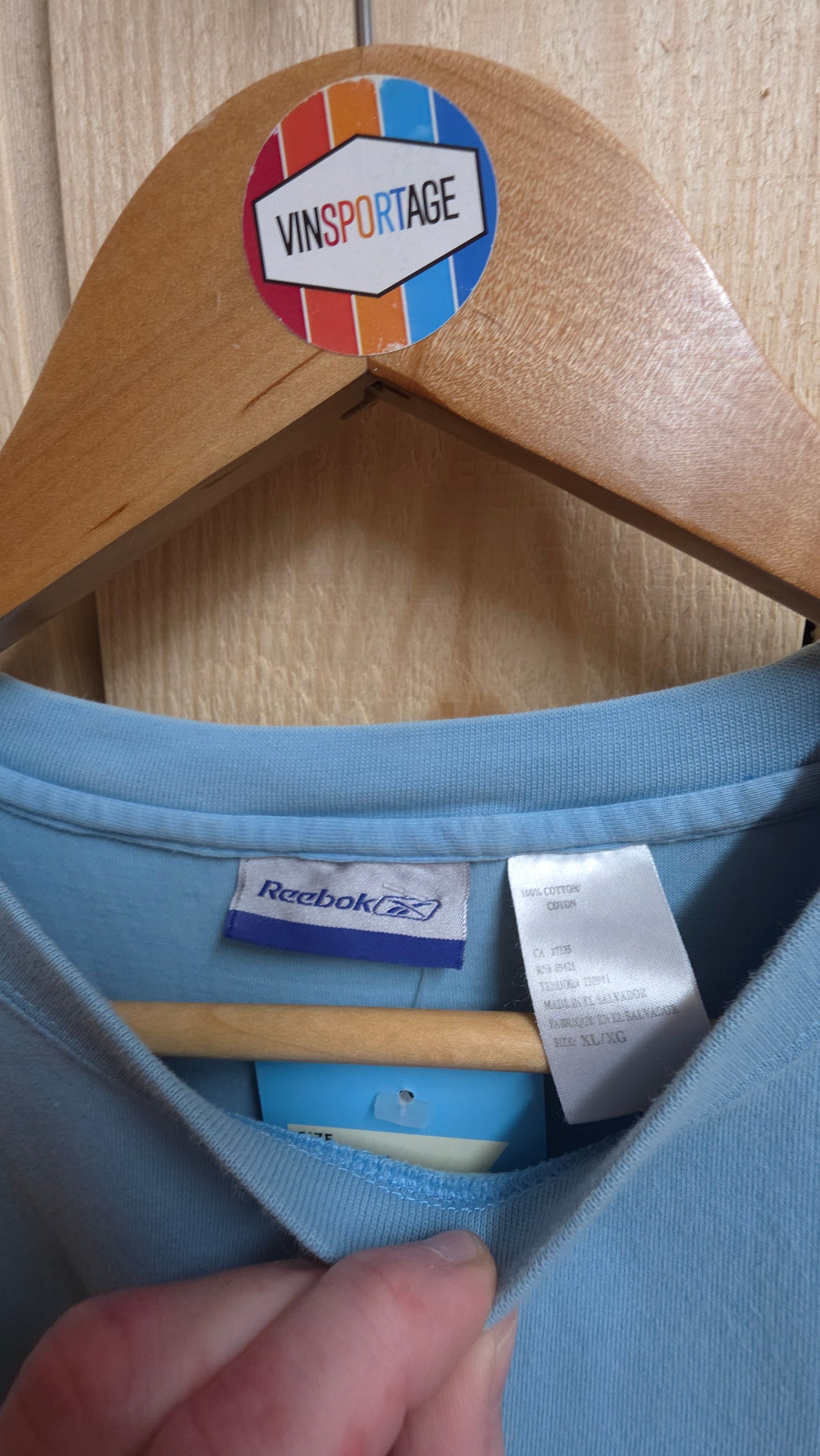 Vintage Reebok t-shirt in light blue - XL/XXL