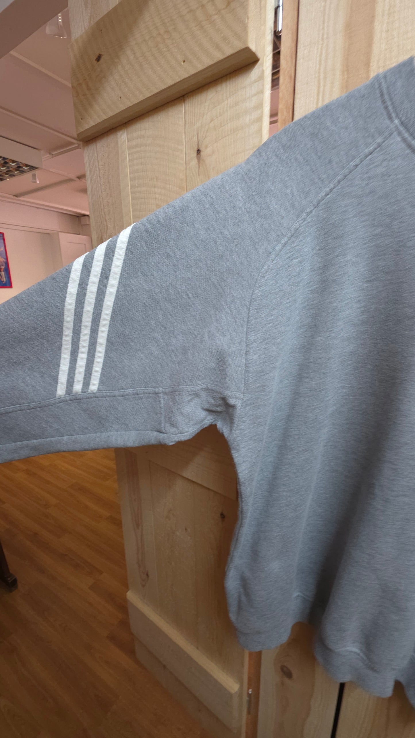 Vintage Adidas sweatshirt in grey - large
