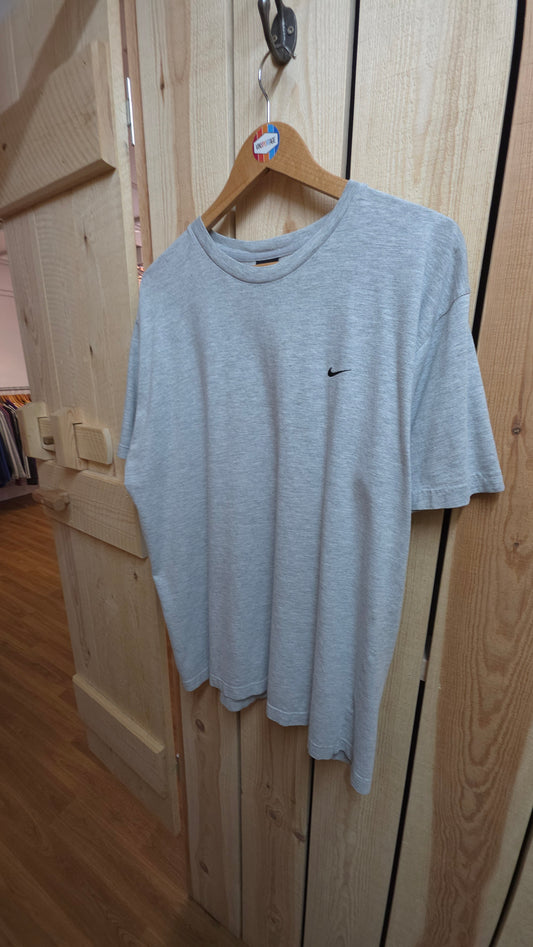 Vintage 90s Nike t-shirt in grey - size XL