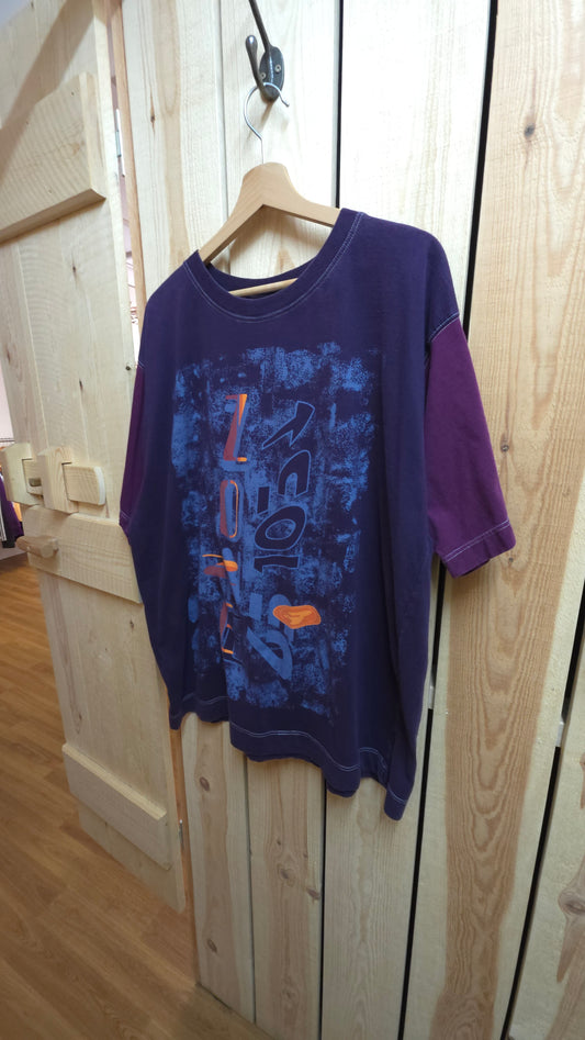 Vintage 90s Reebok graphic t-shirt in purple and blue - XXL