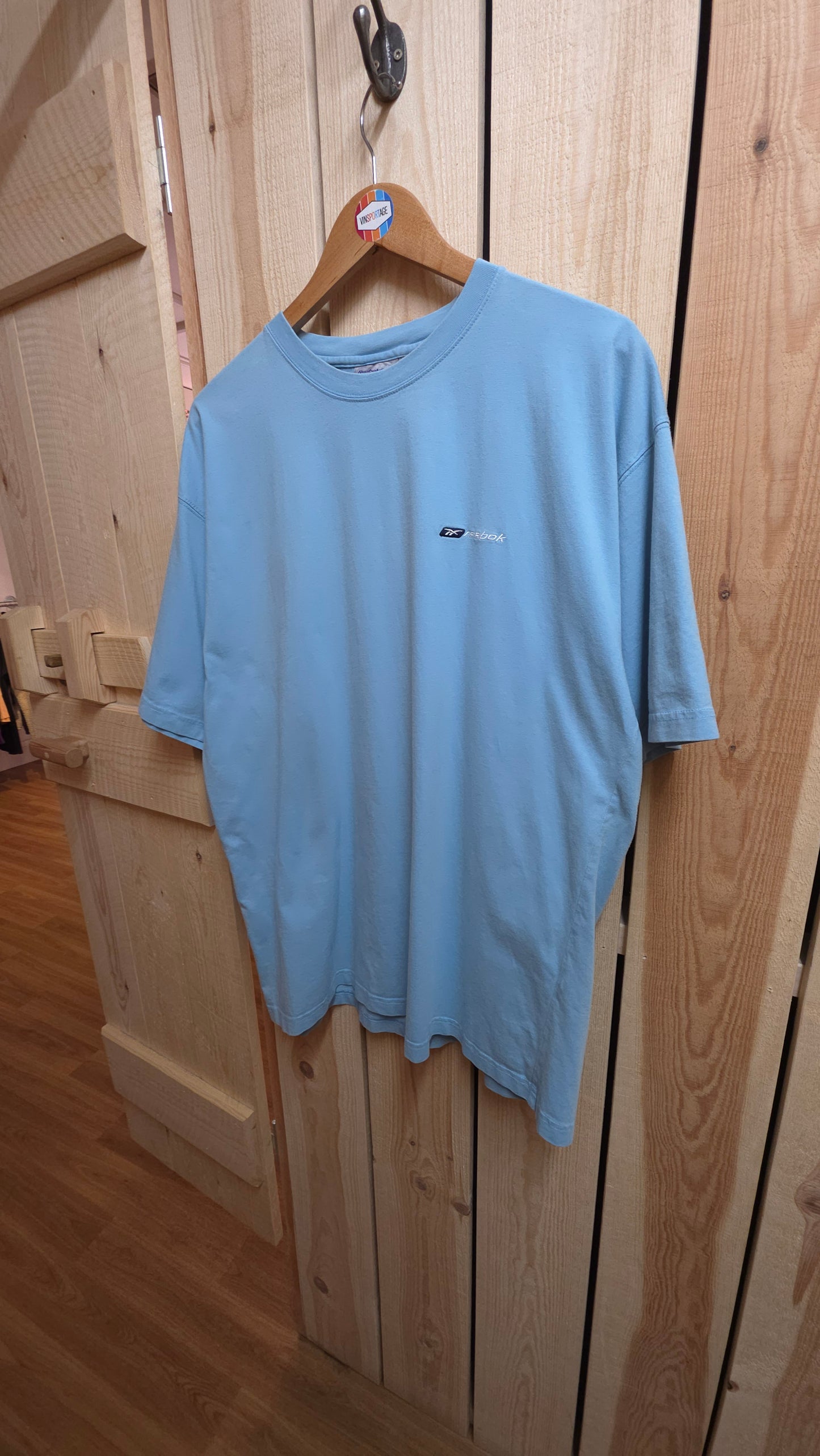 Vintage Reebok t-shirt in light blue - XL/XXL