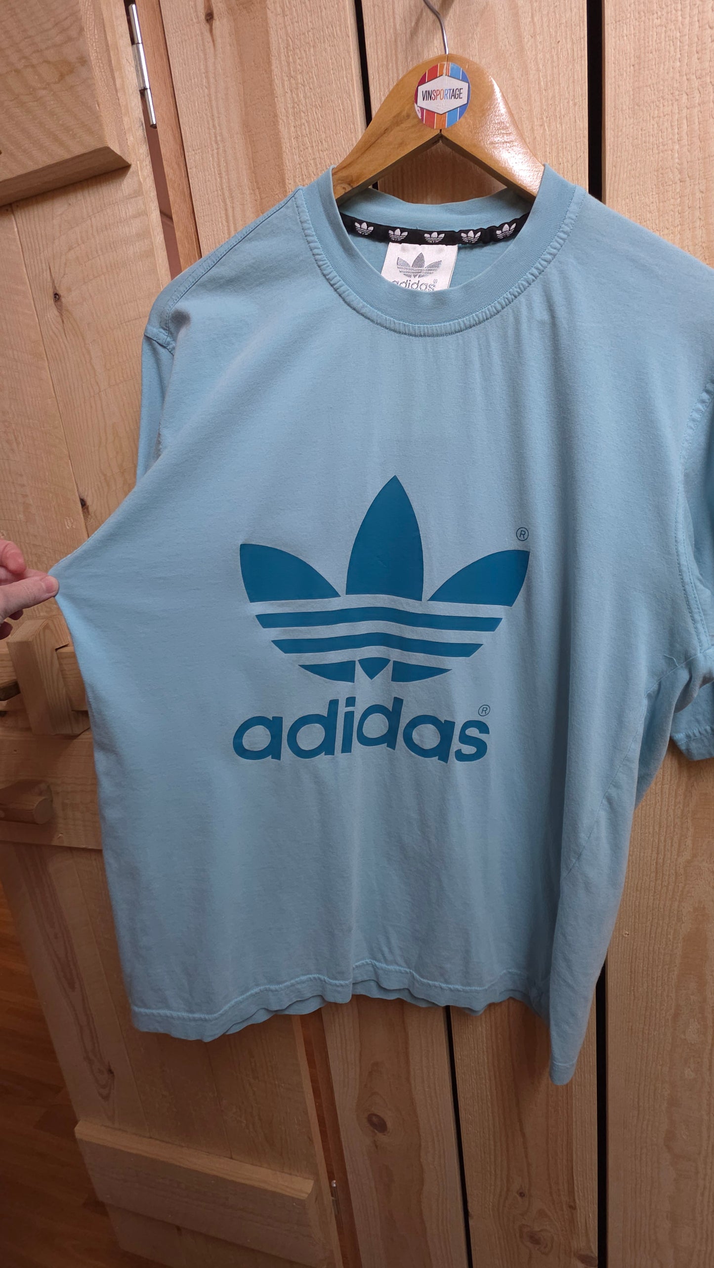 Vintage adidas originals t-shirt in baby blue - boxy medium/large